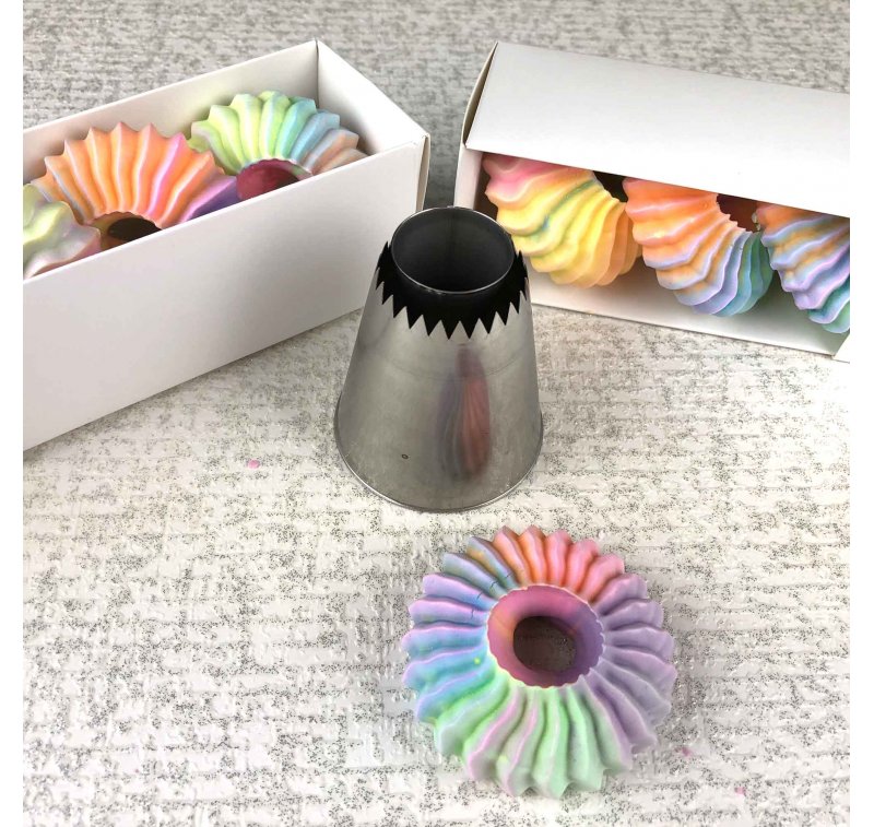 No 796 Sultane Extra Large Piping Tip Loyal – Latorta