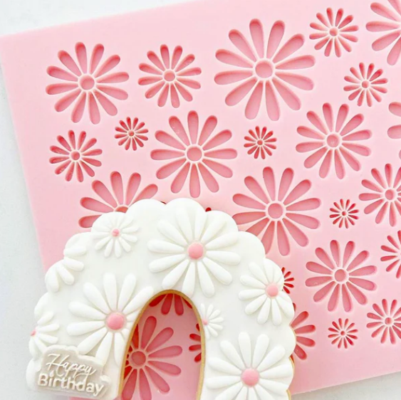 Texture Pattern Plate - Daisies