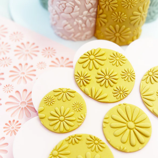 Texture Pattern Plate - Daisies