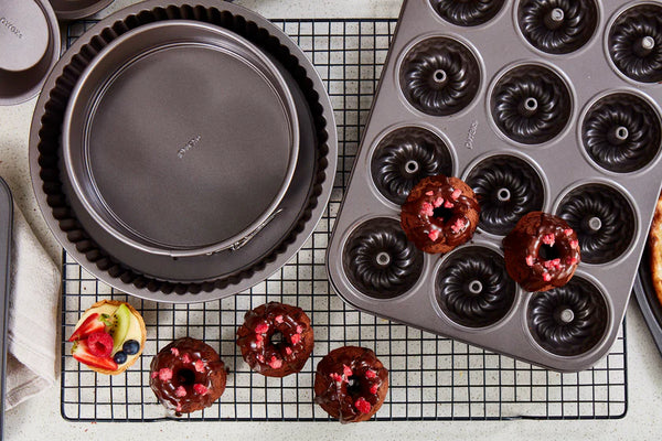 Bakeware - Mini Bundt Pan - 12 cup - Platinum Non stick