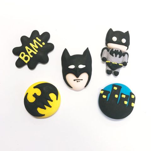 Sugar Decorations: Batman 6pk Cupcake Decorations