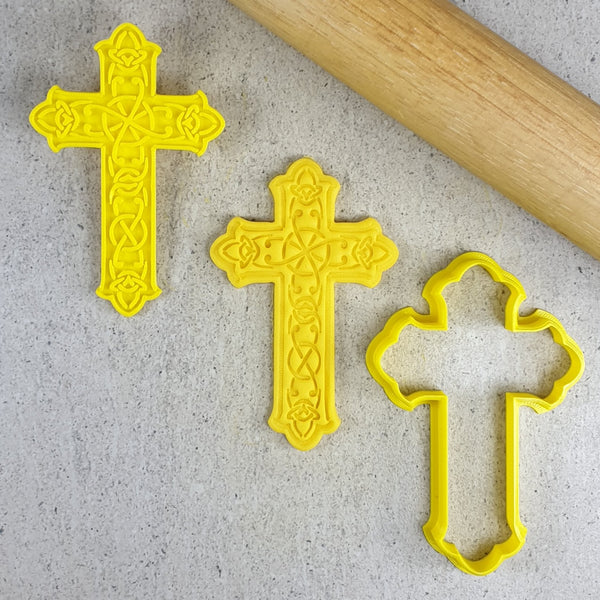 Embosser & Cutter Set - Decorative Cross