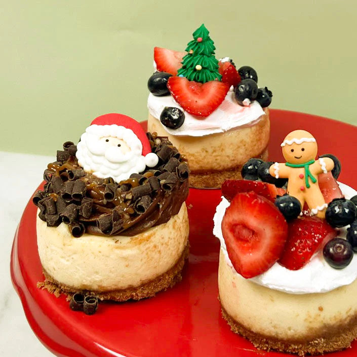 Sugar Decorations - Medium Christmas Assortment 18pc (by Sweet Elite)